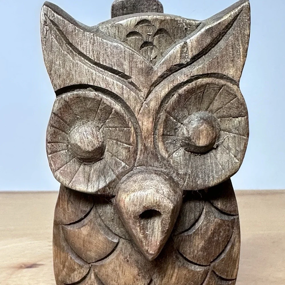 Hand Carved Wooden Wise Owl Figurine Eyeglass Holder Rustic Desk Decor 6